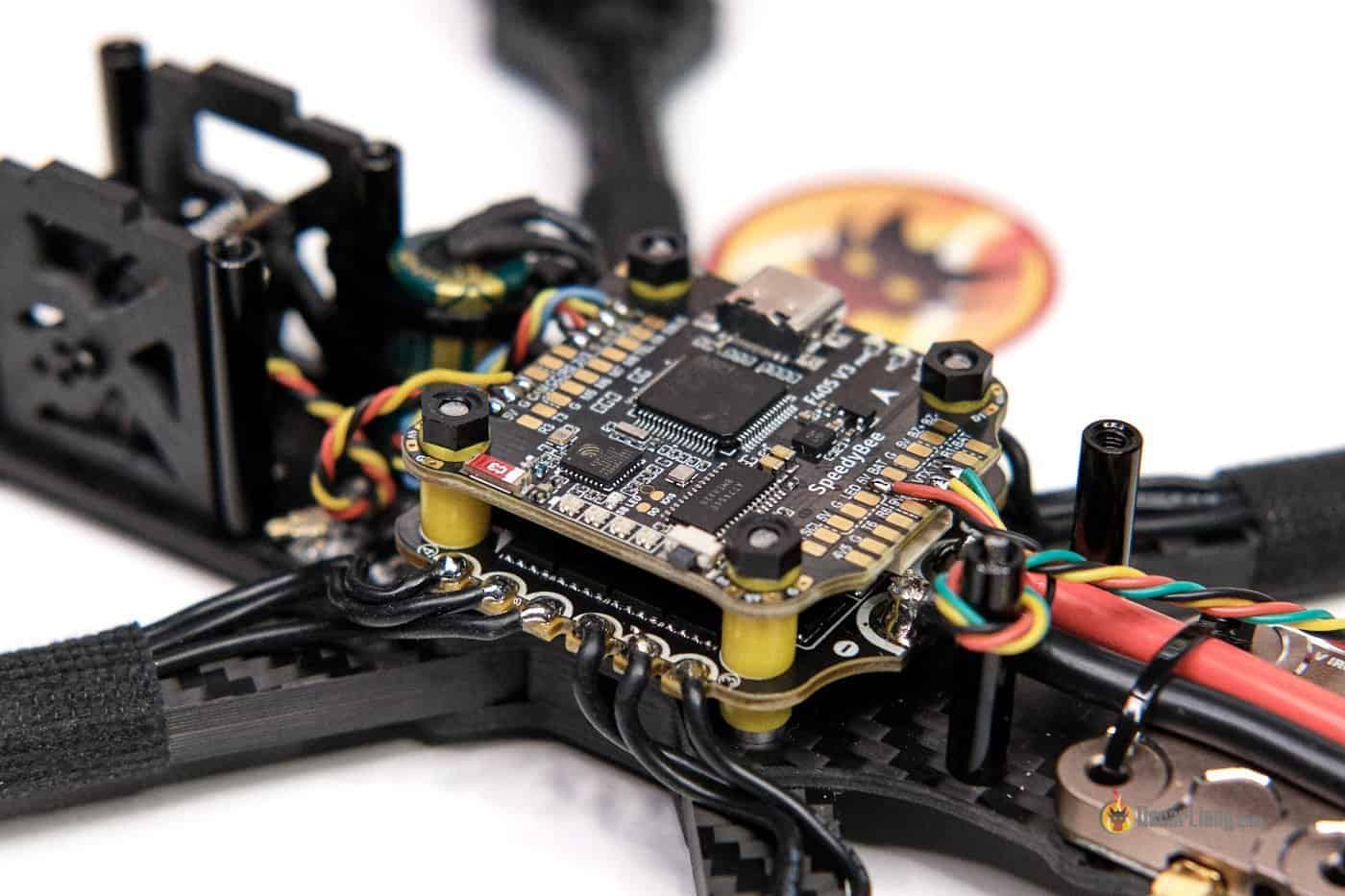 飞控 + ESC 堆叠安装实拍